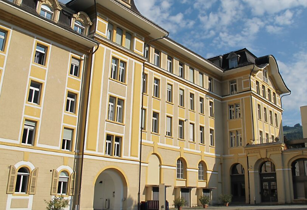 Werde Kantonsrichter im Kanton Schwyz – auch ohne lic.jur / MLaw.